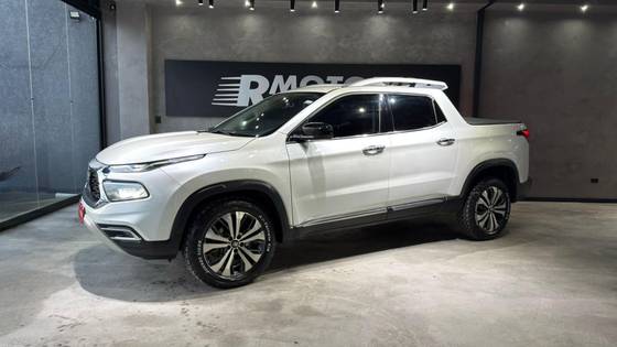 FIAT TORO 2.0 16V TURBO DIESEL VOLCANO 4WD AT9 FIAT TORO 2.0 16V TURBO DIESEL VOLCANO 4WD AT9